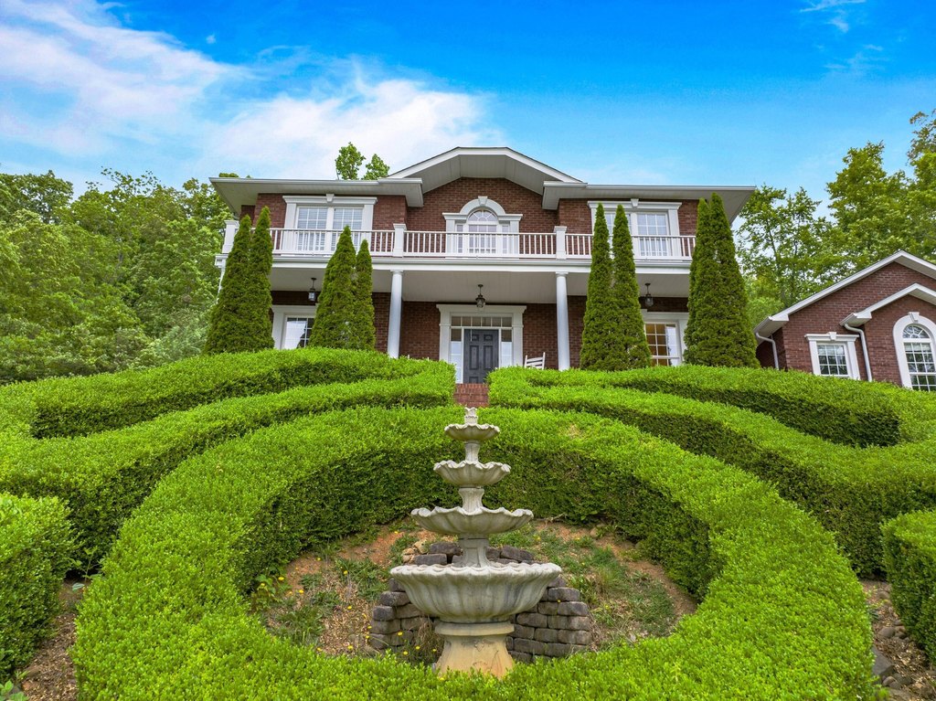 Morristown, Tennessee, 37814, United States, 3 Bedrooms Bedrooms, ,2.5 BathroomsBathrooms,Residential,Forsale,1884055