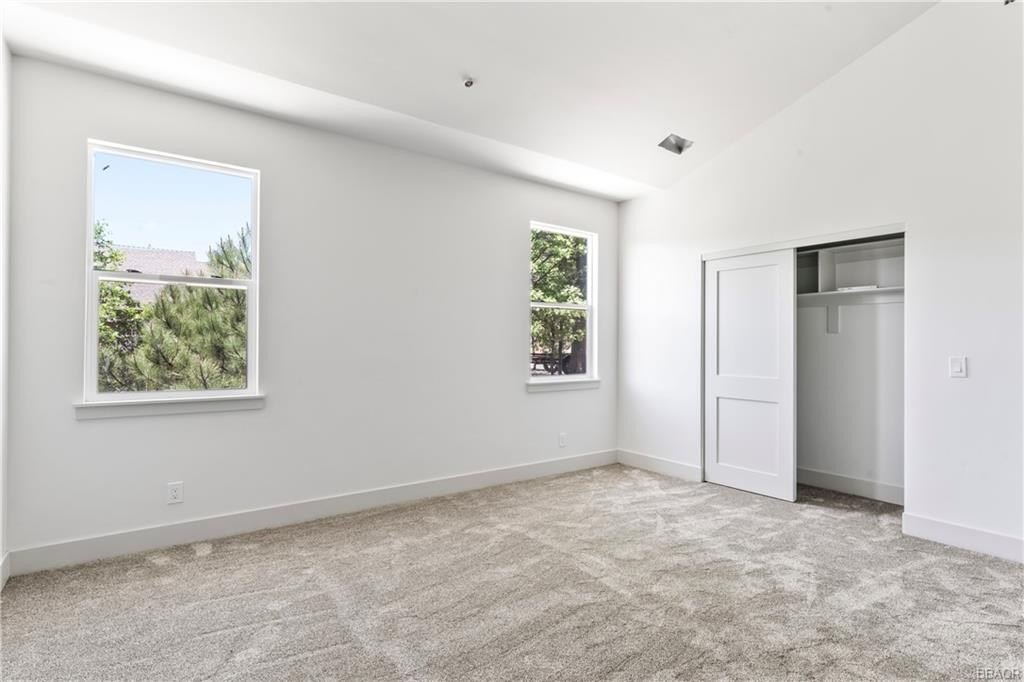 Lake Arrowhead, California, 92352, United States, 3 Bedrooms Bedrooms, ,4 BathroomsBathrooms,Residential,Forsale,1886286