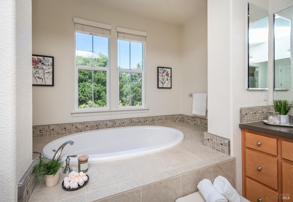 Napa, California, 94558, United States, 4 Bedrooms Bedrooms, ,2.5 BathroomsBathrooms,Residential,Forsale,1953127