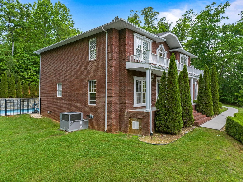 Morristown, Tennessee, 37814, United States, 3 Bedrooms Bedrooms, ,2.5 BathroomsBathrooms,Residential,Forsale,1884055