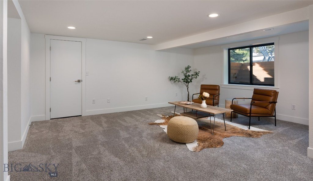 Bozeman, Montana, 59715, United States, 5 Bedrooms Bedrooms, ,3 BathroomsBathrooms,Residential,Forsale,1915008