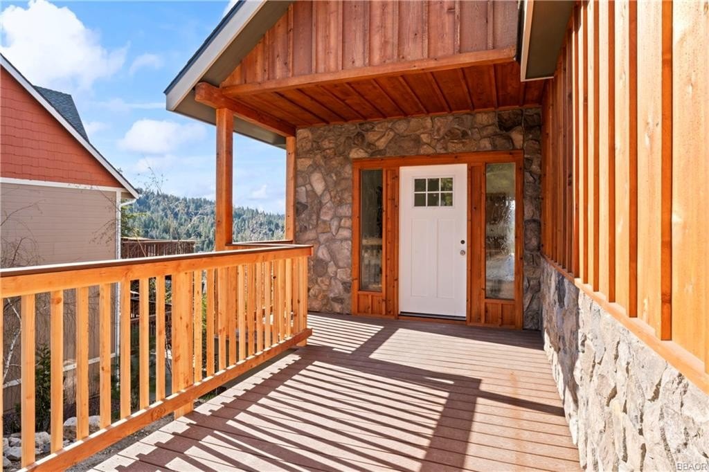 Lake Arrowhead, California, 92352, United States, 3 Bedrooms Bedrooms, ,4 BathroomsBathrooms,Residential,Forsale,1886286