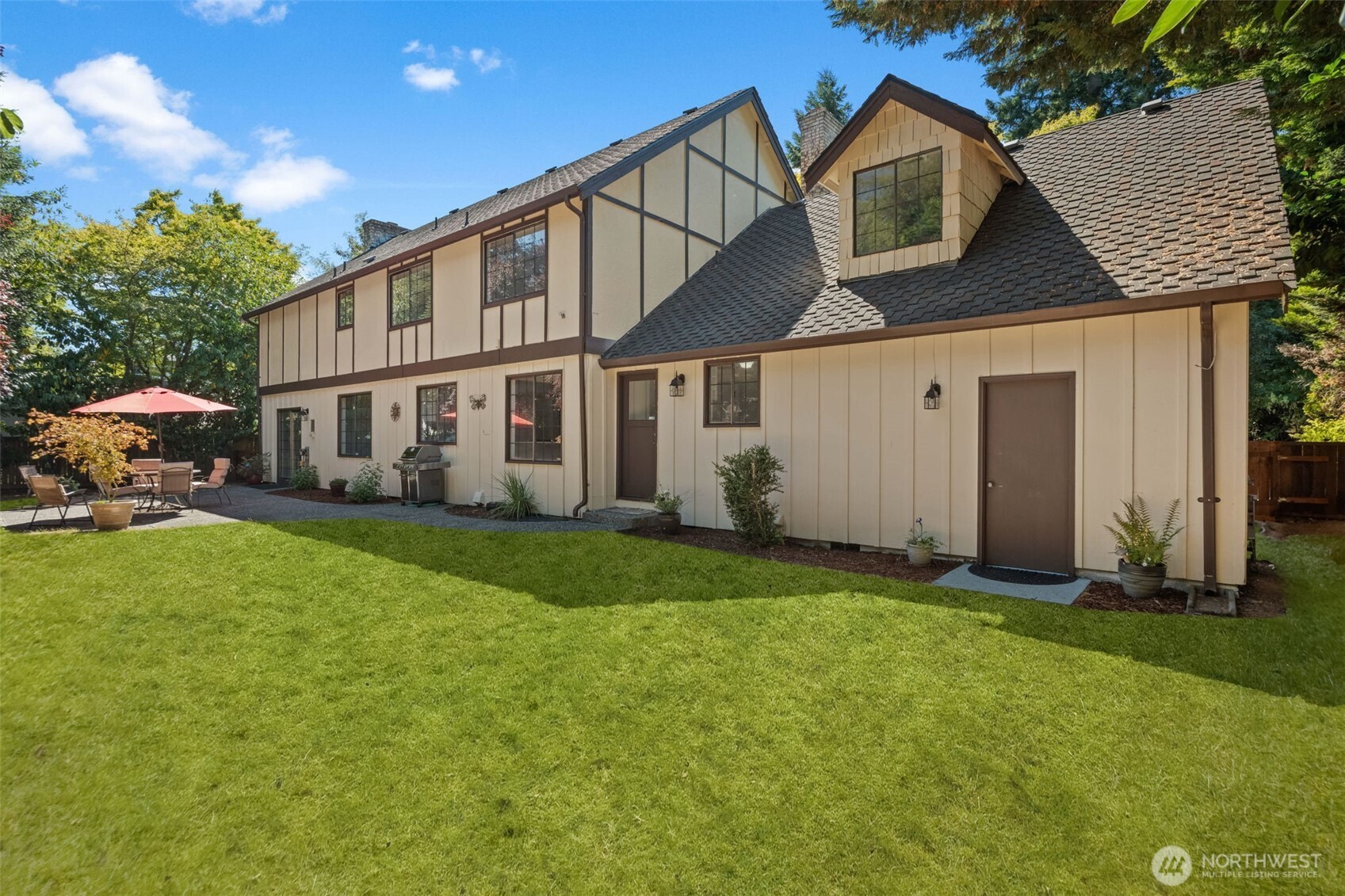 Lakewood, Washington, 98498, United States, 5 Bedrooms Bedrooms, ,2.5 BathroomsBathrooms,Residential,Forsale,1946237