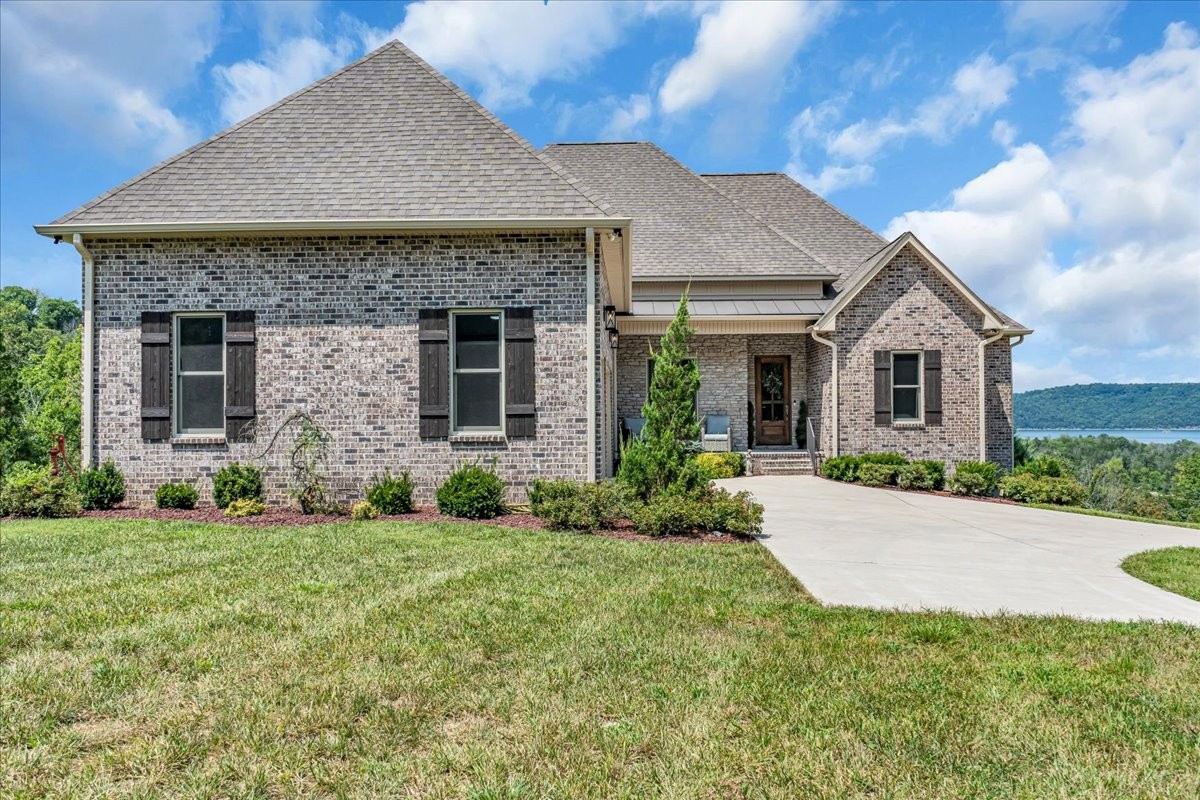 Smithville, Tennessee, 37166, United States, 4 Bedrooms Bedrooms, ,3 BathroomsBathrooms,Residential,Forsale,1999478