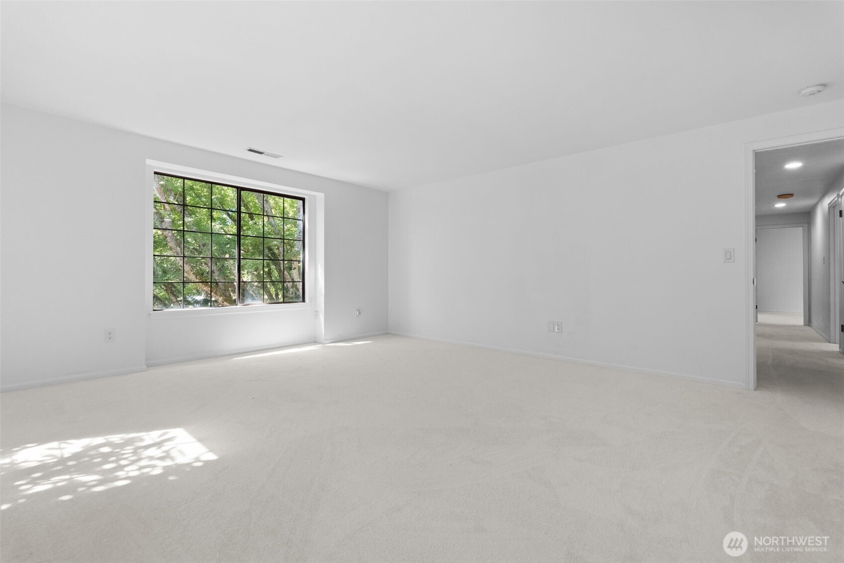 Lakewood, Washington, 98498, United States, 5 Bedrooms Bedrooms, ,2.5 BathroomsBathrooms,Residential,Forsale,1946237