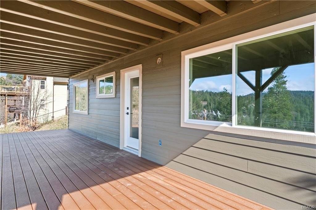 Lake Arrowhead, California, 92352, United States, 3 Bedrooms Bedrooms, ,4 BathroomsBathrooms,Residential,Forsale,1886286