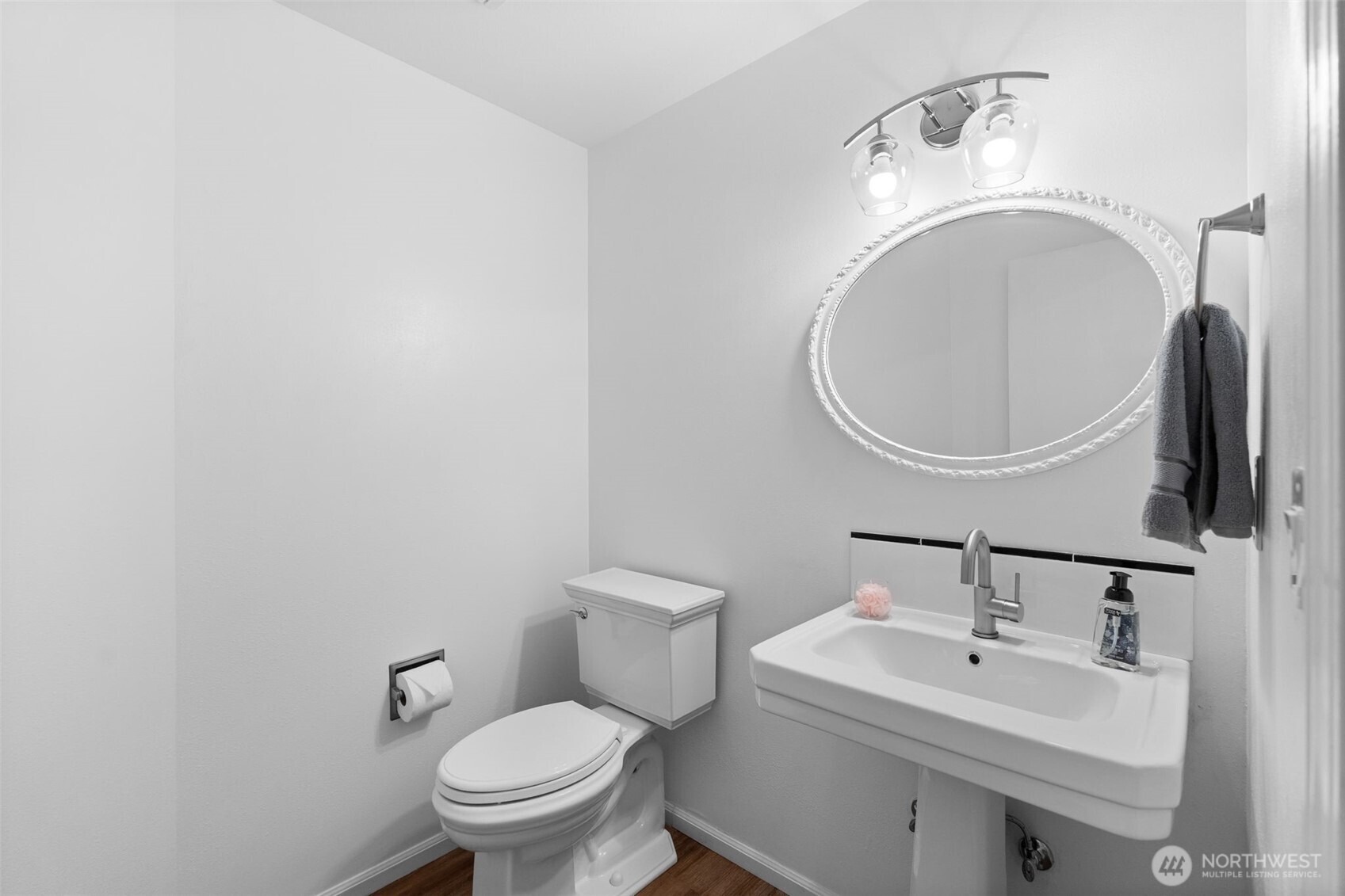 Lakewood, Washington, 98498, United States, 5 Bedrooms Bedrooms, ,2.5 BathroomsBathrooms,Residential,Forsale,1946237