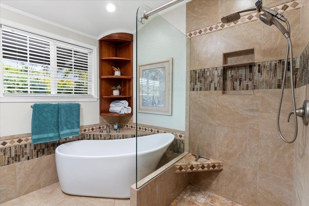 Kihei, Hawaii, 96753, United States, 5 Bedrooms Bedrooms, ,6 BathroomsBathrooms,Residential,Forsale,1944118