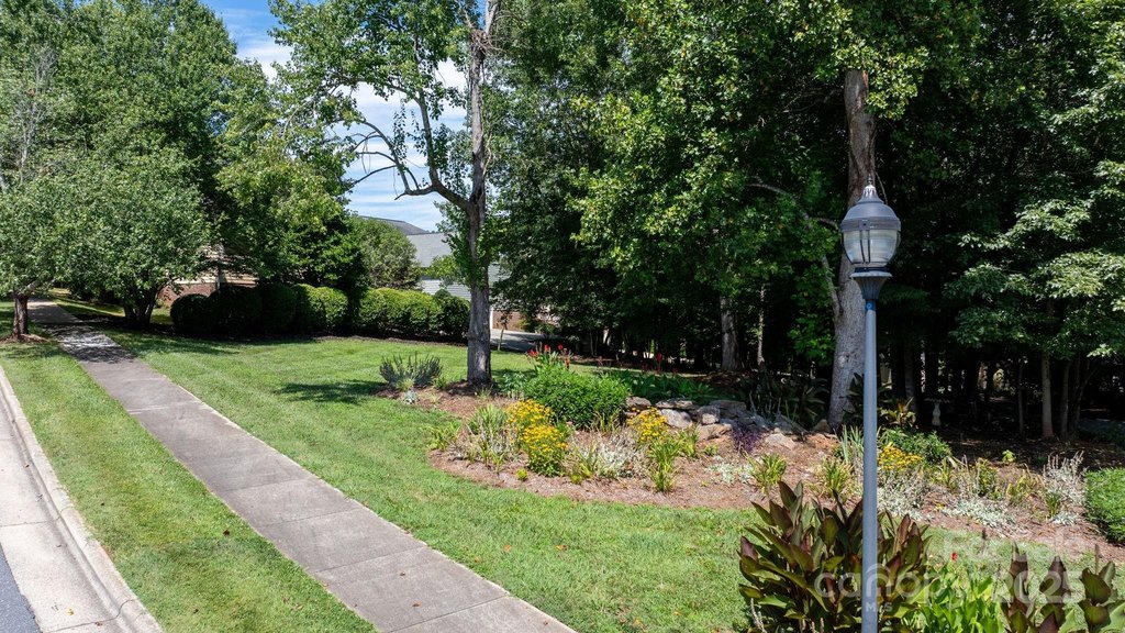 Hickory, North Carolina, 28601, United States, 4 Bedrooms Bedrooms, ,3.5 BathroomsBathrooms,Residential,Forsale,1934926