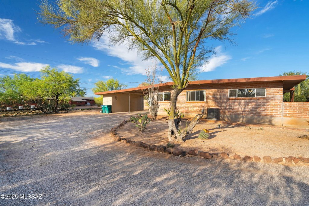 Tucson, Arizona, 85704, United States, 3 Bedrooms Bedrooms, ,2 BathroomsBathrooms,Residential,Forsale,1963524