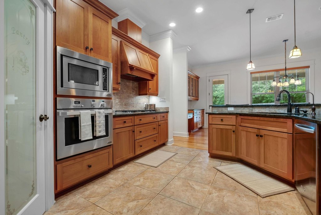 Tallahassee, Florida, 32312, United States, 4 Bedrooms Bedrooms, ,3 BathroomsBathrooms,Residential,Forsale,1946732