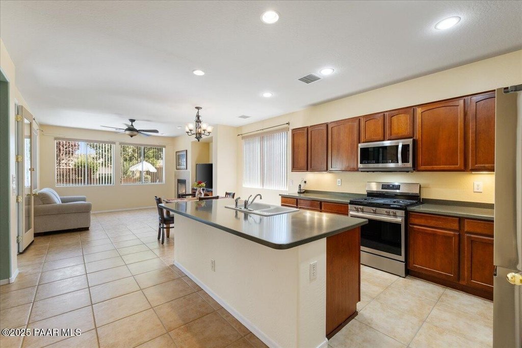 Prescott Valley, Arizona, 86314, United States, 3 Bedrooms Bedrooms, ,2.5 BathroomsBathrooms,Residential,Forsale,1929283