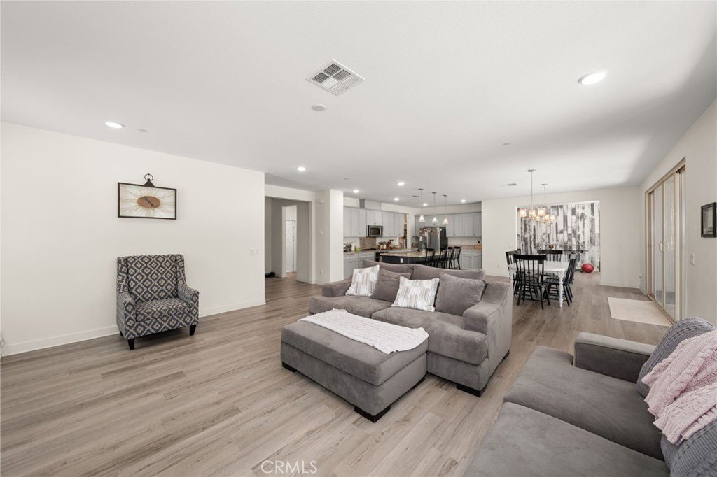 Menifee, California, 92584, United States, 5 Bedrooms Bedrooms, ,3 BathroomsBathrooms,Residential,Forsale,1941465