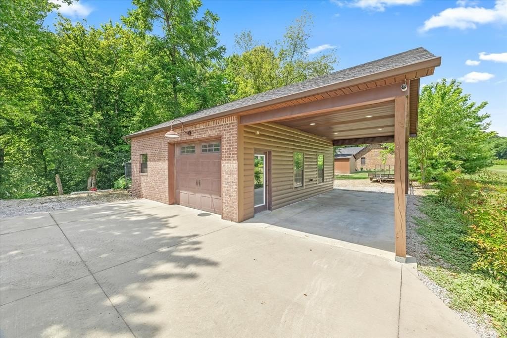 Celina, Tennessee, 38551, United States, 3 Bedrooms Bedrooms, ,2 BathroomsBathrooms,Residential,Forsale,1929825