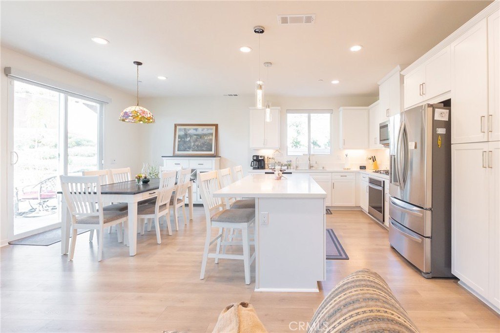 Highland, California, 92346, United States, 5 Bedrooms Bedrooms, ,4 BathroomsBathrooms,Residential,Forsale,1908962