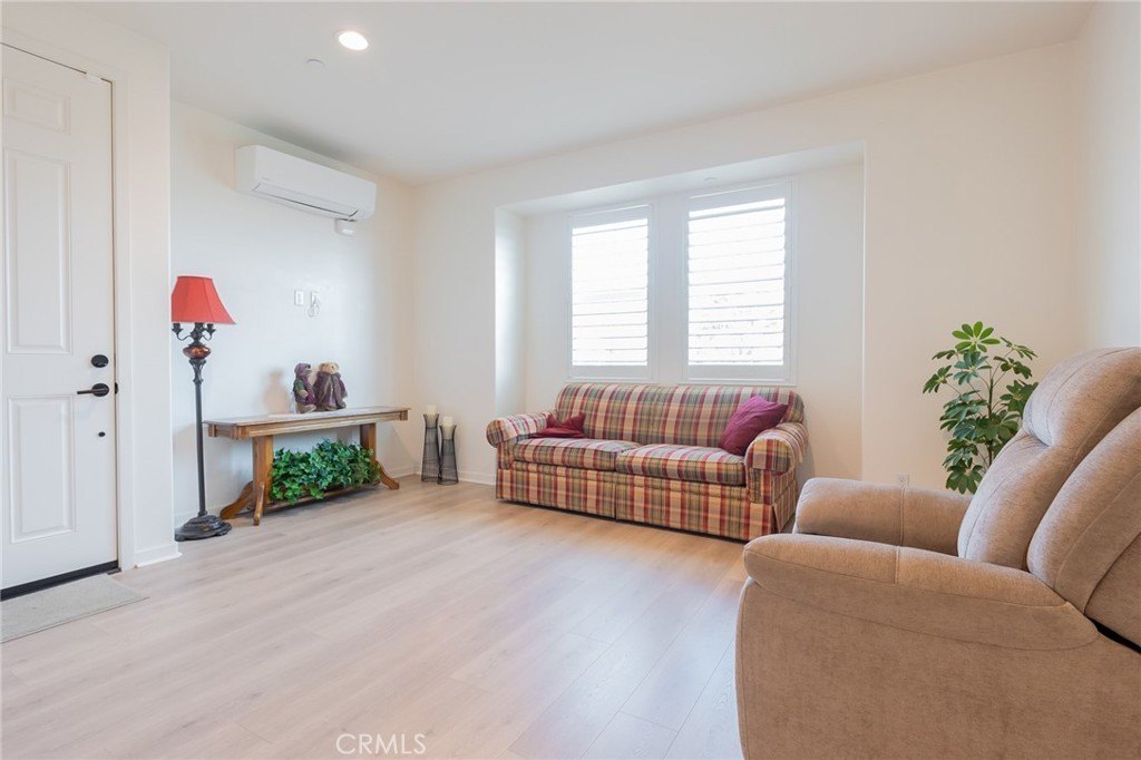 Highland, California, 92346, United States, 5 Bedrooms Bedrooms, ,4 BathroomsBathrooms,Residential,Forsale,1908962