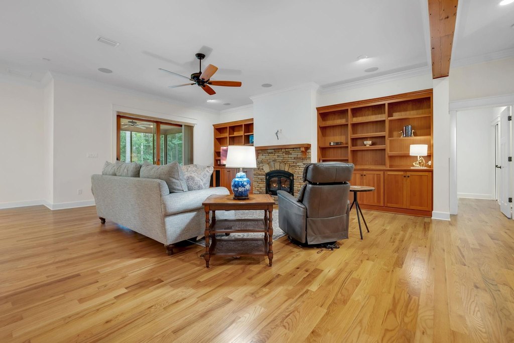 Tallahassee, Florida, 32312, United States, 4 Bedrooms Bedrooms, ,3 BathroomsBathrooms,Residential,Forsale,1946732