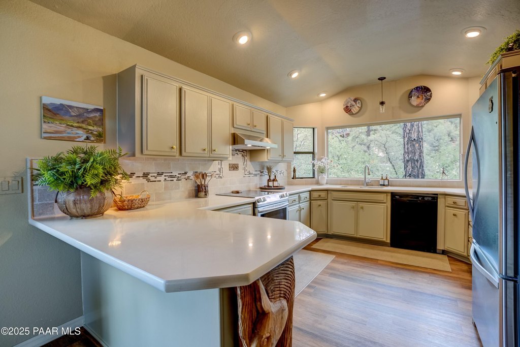 Prescott, Arizona, 86303, United States, 2 Bedrooms Bedrooms, ,2 BathroomsBathrooms,Residential,Forsale,1929273