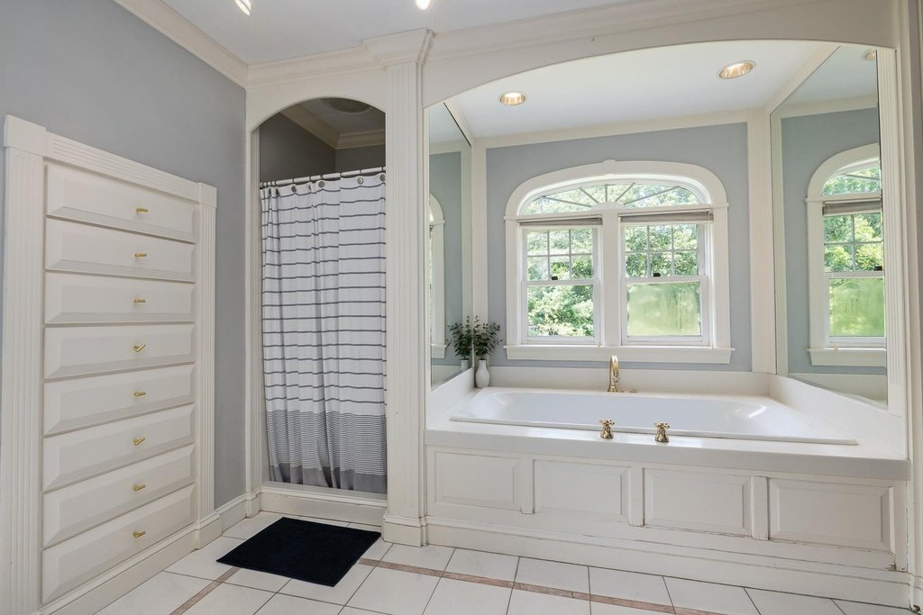 Rye, New Hampshire, 03870, United States, 3 Bedrooms Bedrooms, ,5.5 BathroomsBathrooms,Residential,Forsale,1952924