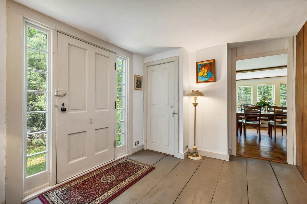 Weare, New Hampshire, 03281, United States, 3 Bedrooms Bedrooms, ,2 BathroomsBathrooms,Residential,Forsale,1952919