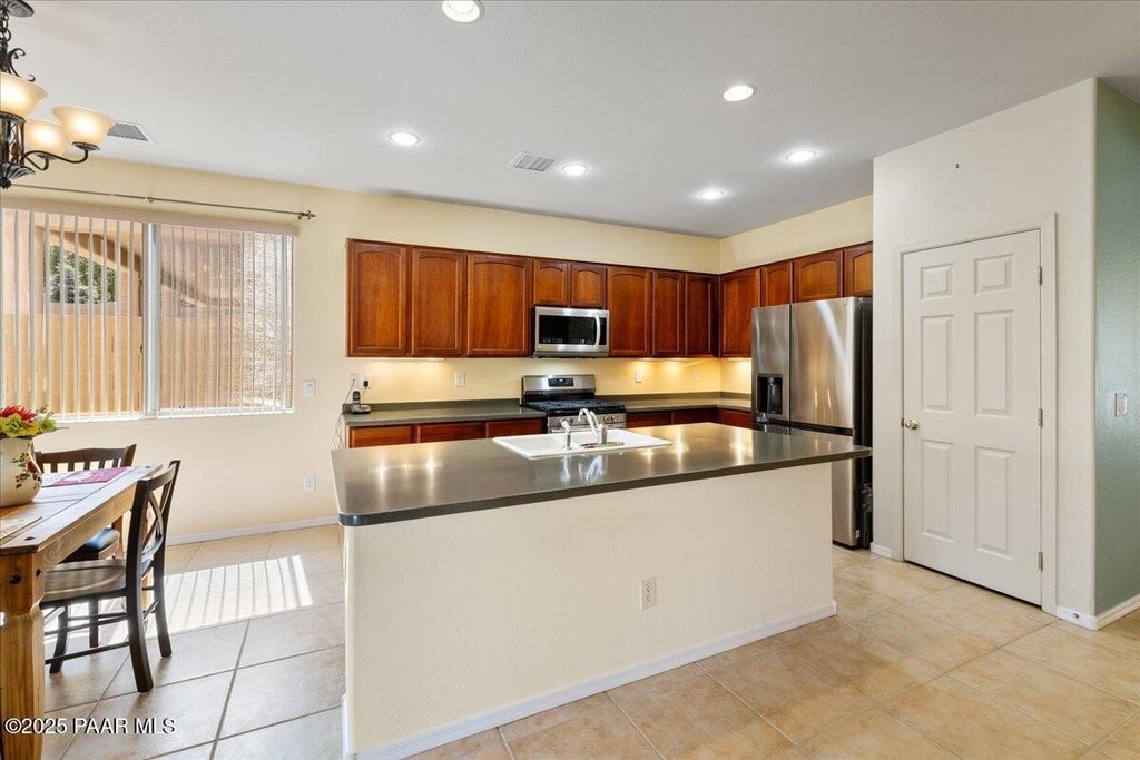 Prescott Valley, Arizona, 86314, United States, 3 Bedrooms Bedrooms, ,2.5 BathroomsBathrooms,Residential,Forsale,1929283