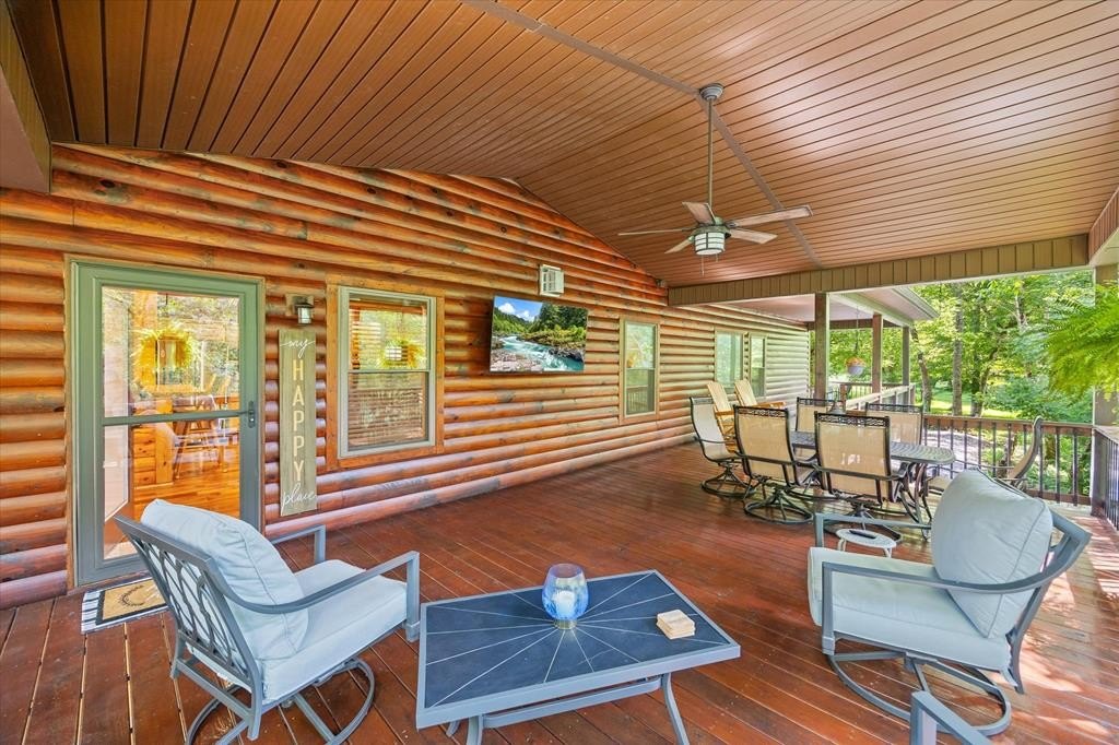 Celina, Tennessee, 38551, United States, 3 Bedrooms Bedrooms, ,2 BathroomsBathrooms,Residential,Forsale,1929825