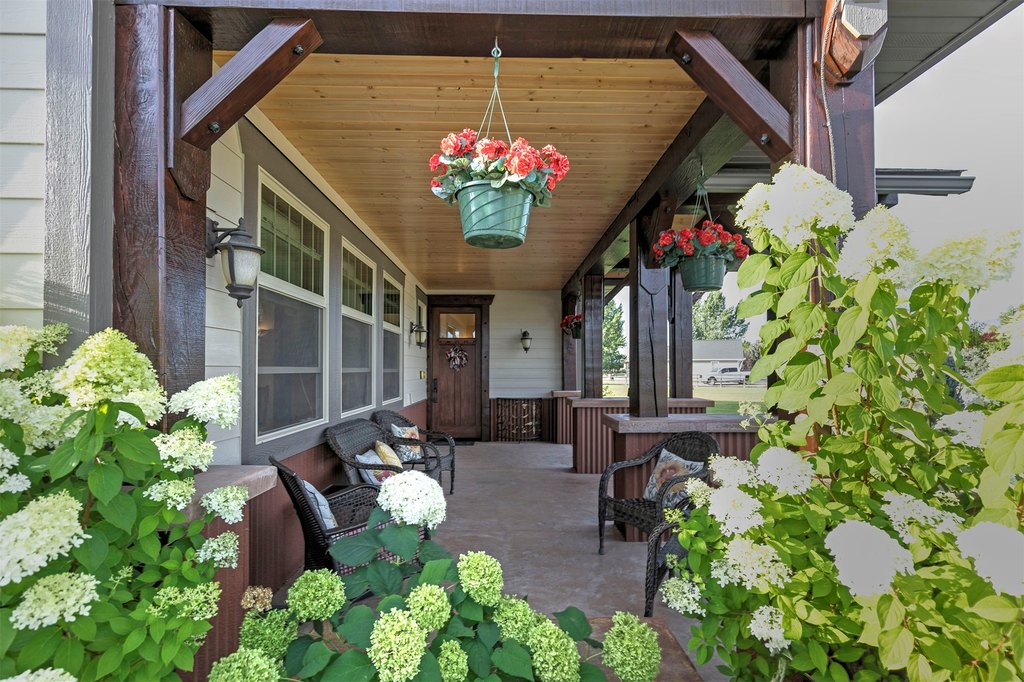 Corvallis, Montana, 59828, United States, 4 Bedrooms Bedrooms, ,3.5 BathroomsBathrooms,Residential,Forsale,1944296