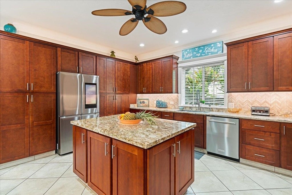 Kihei, Hawaii, 96753, United States, 5 Bedrooms Bedrooms, ,6 BathroomsBathrooms,Residential,Forsale,1944118