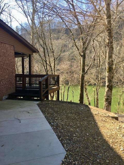 Celina, Tennessee, 38551, United States, 3 Bedrooms Bedrooms, ,2 BathroomsBathrooms,Residential,Forsale,1929825