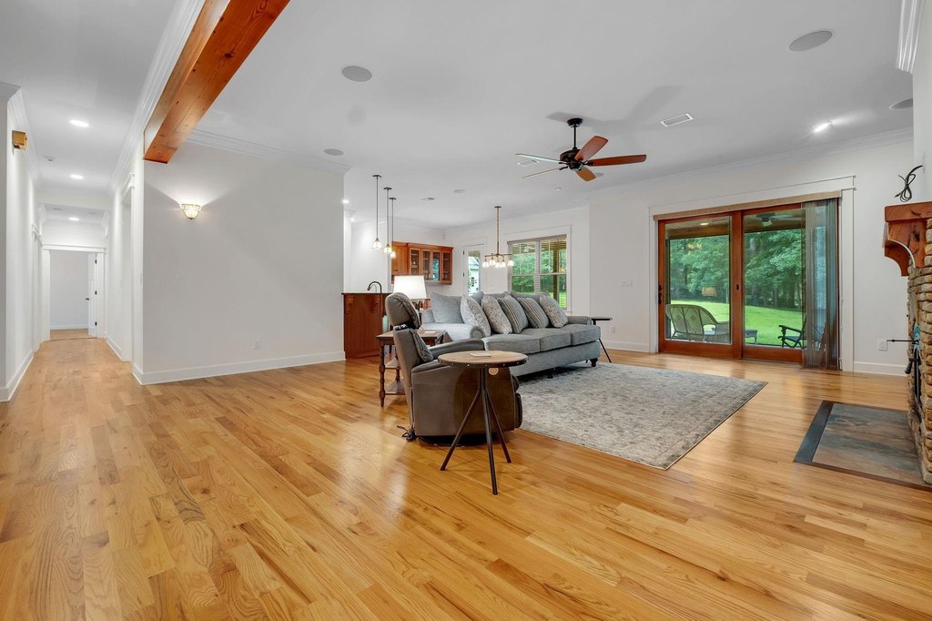 Tallahassee, Florida, 32312, United States, 4 Bedrooms Bedrooms, ,3 BathroomsBathrooms,Residential,Forsale,1946732