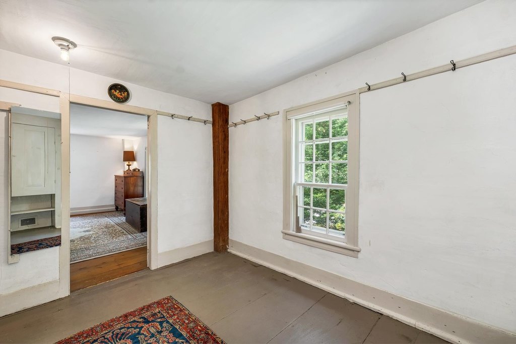 Weare, New Hampshire, 03281, United States, 3 Bedrooms Bedrooms, ,2 BathroomsBathrooms,Residential,Forsale,1952919