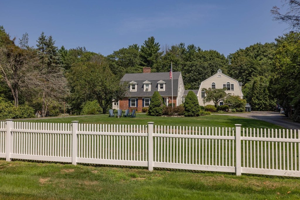 Rye, New Hampshire, 03870, United States, 3 Bedrooms Bedrooms, ,5.5 BathroomsBathrooms,Residential,Forsale,1952924
