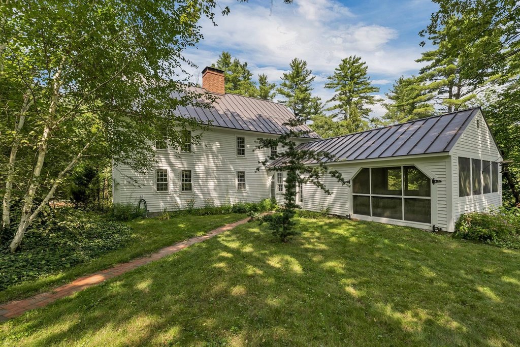 Weare, New Hampshire, 03281, United States, 3 Bedrooms Bedrooms, ,2 BathroomsBathrooms,Residential,Forsale,1952919