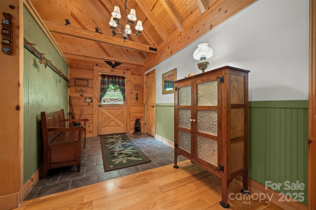 Saluda, North Carolina, 28773, United States, 3 Bedrooms Bedrooms, ,2.5 BathroomsBathrooms,Residential,Forsale,1960262