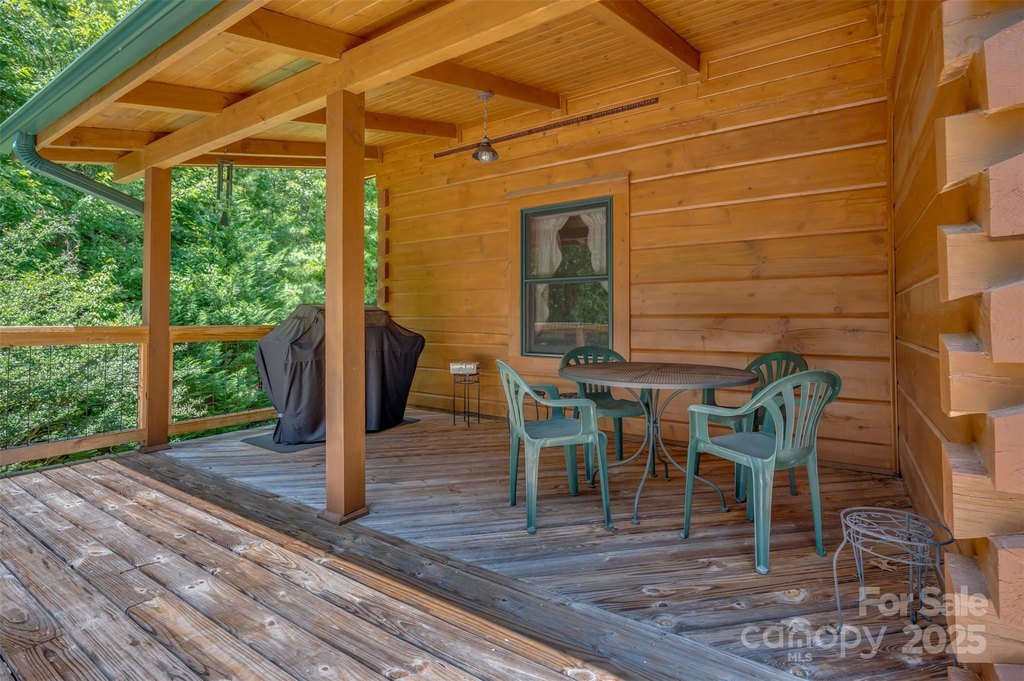 Saluda, North Carolina, 28773, United States, 3 Bedrooms Bedrooms, ,2.5 BathroomsBathrooms,Residential,Forsale,1960262