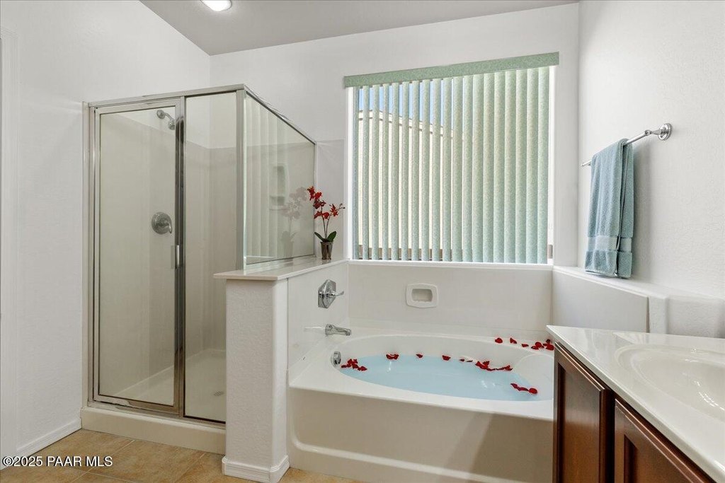 Prescott Valley, Arizona, 86314, United States, 3 Bedrooms Bedrooms, ,2.5 BathroomsBathrooms,Residential,Forsale,1929283