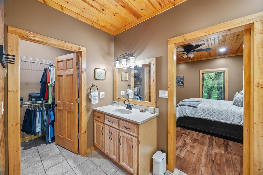 Celina, Tennessee, 38551, United States, 3 Bedrooms Bedrooms, ,2 BathroomsBathrooms,Residential,Forsale,1929825