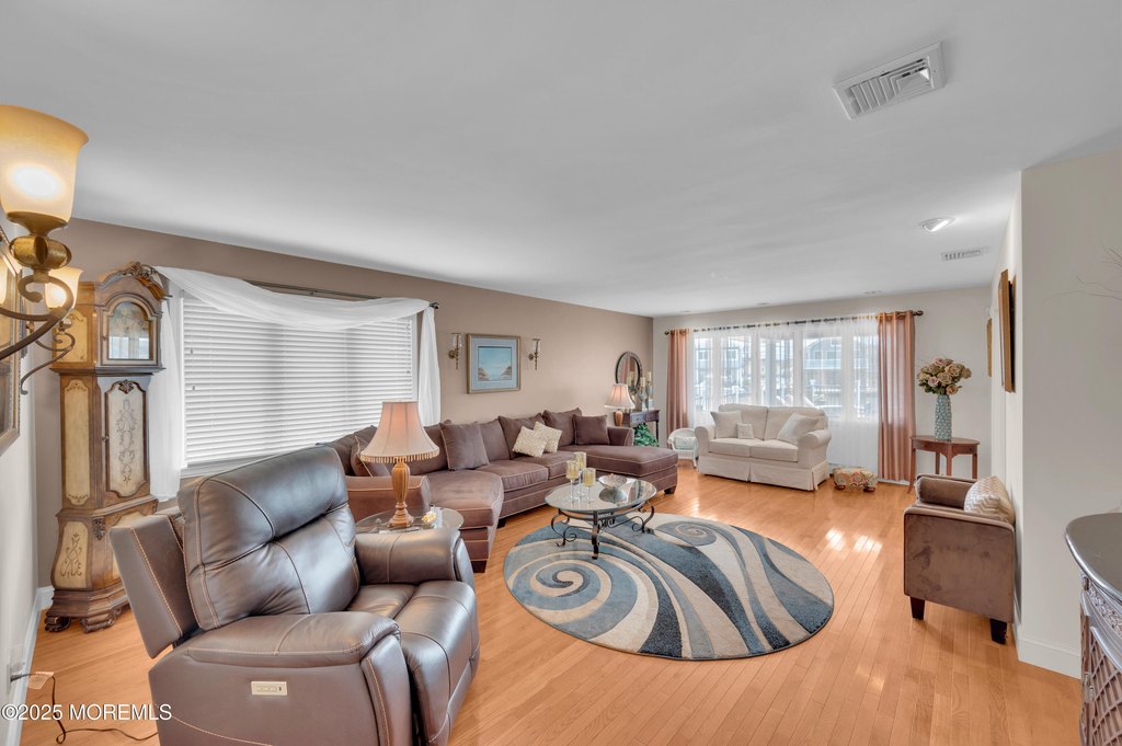 Lavallette, New Jersey, 08735, United States, 4 Bedrooms Bedrooms, ,3 BathroomsBathrooms,Residential,Forsale,1922713