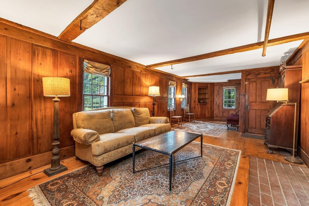 Weare, New Hampshire, 03281, United States, 3 Bedrooms Bedrooms, ,2 BathroomsBathrooms,Residential,Forsale,1952919