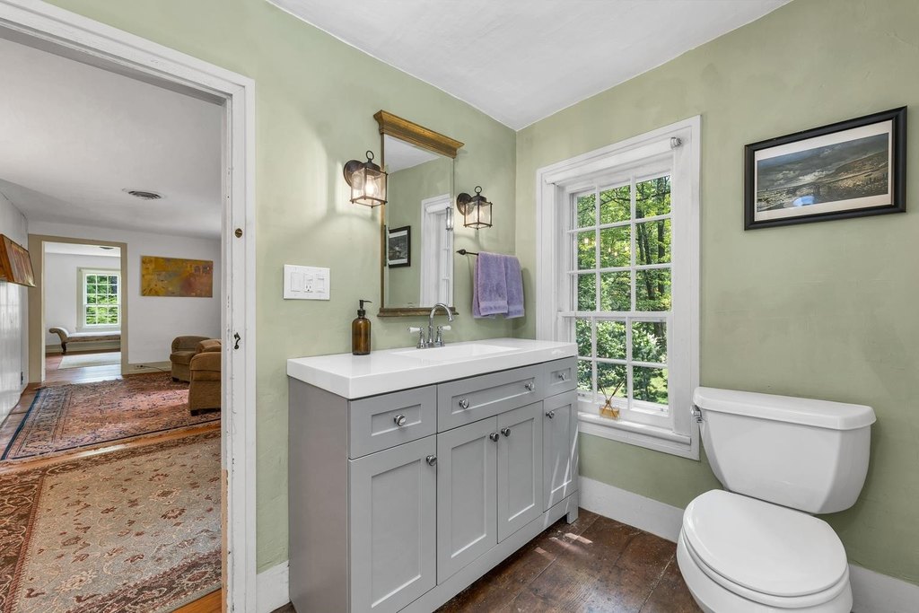 Weare, New Hampshire, 03281, United States, 3 Bedrooms Bedrooms, ,2 BathroomsBathrooms,Residential,Forsale,1952919