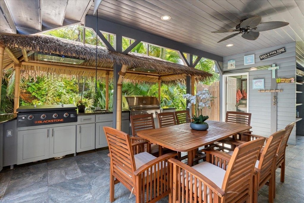 Kihei, Hawaii, 96753, United States, 5 Bedrooms Bedrooms, ,6 BathroomsBathrooms,Residential,Forsale,1944118