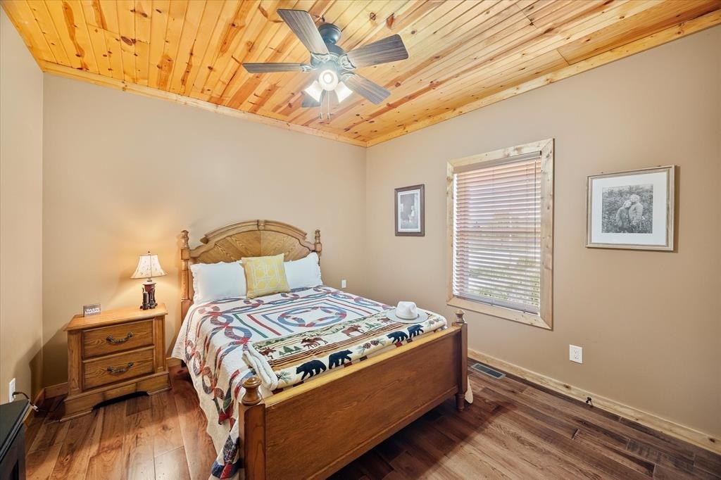 Celina, Tennessee, 38551, United States, 3 Bedrooms Bedrooms, ,2 BathroomsBathrooms,Residential,Forsale,1929825