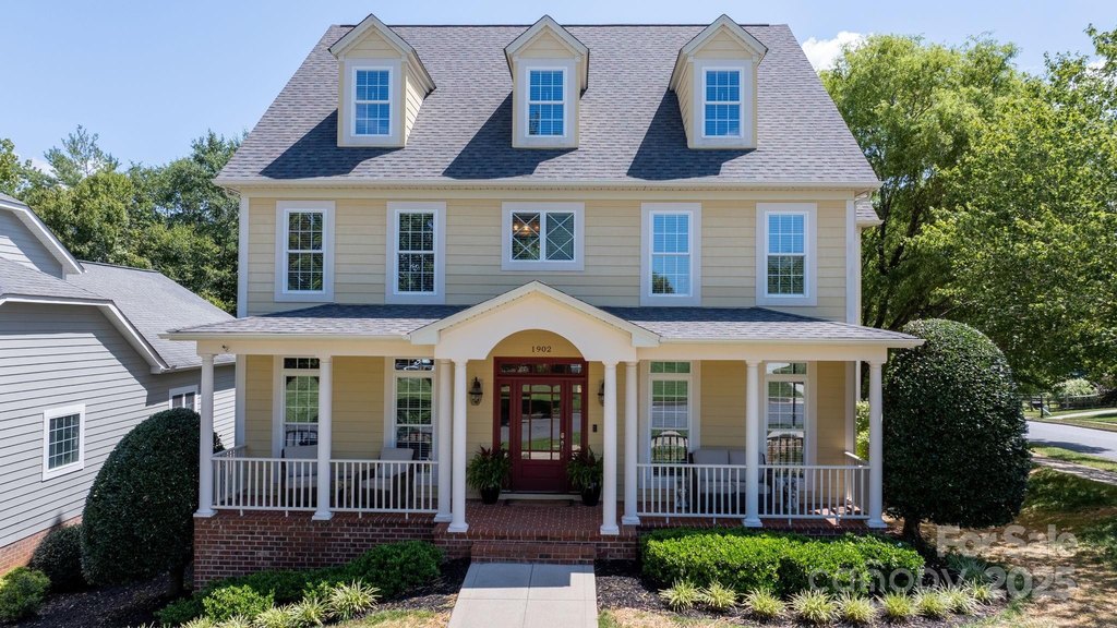 Hickory, North Carolina, 28601, United States, 4 Bedrooms Bedrooms, ,3.5 BathroomsBathrooms,Residential,Forsale,1934926