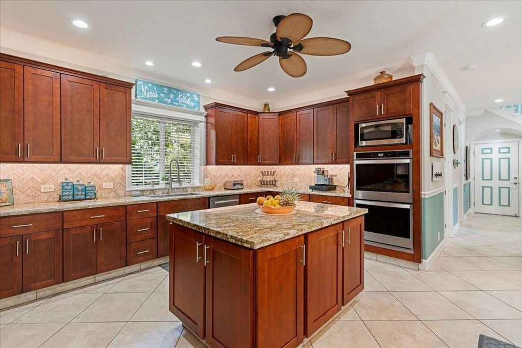 Kihei, Hawaii, 96753, United States, 5 Bedrooms Bedrooms, ,6 BathroomsBathrooms,Residential,Forsale,1944118