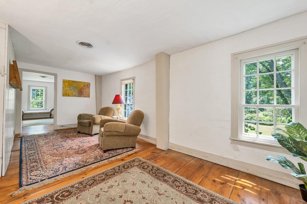 Weare, New Hampshire, 03281, United States, 3 Bedrooms Bedrooms, ,2 BathroomsBathrooms,Residential,Forsale,1952919