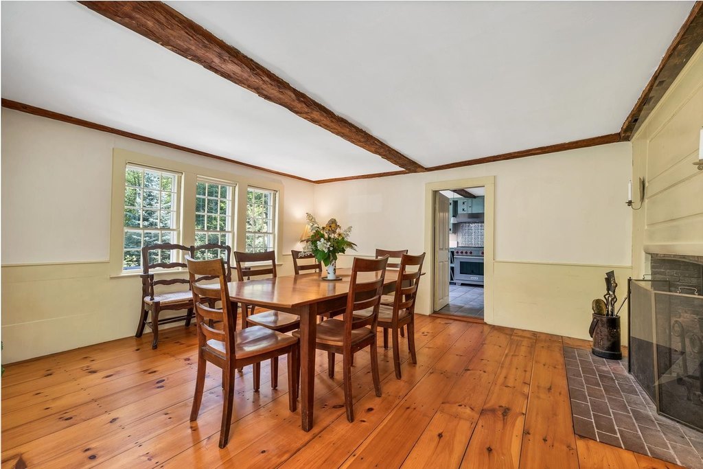Weare, New Hampshire, 03281, United States, 3 Bedrooms Bedrooms, ,2 BathroomsBathrooms,Residential,Forsale,1952919