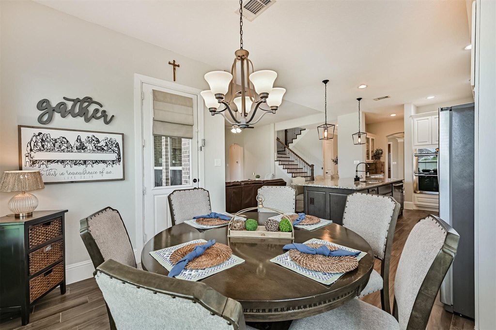 Friendswood, Texas, 77546, United States, 5 Bedrooms Bedrooms, ,4 BathroomsBathrooms,Residential,Forsale,1936498