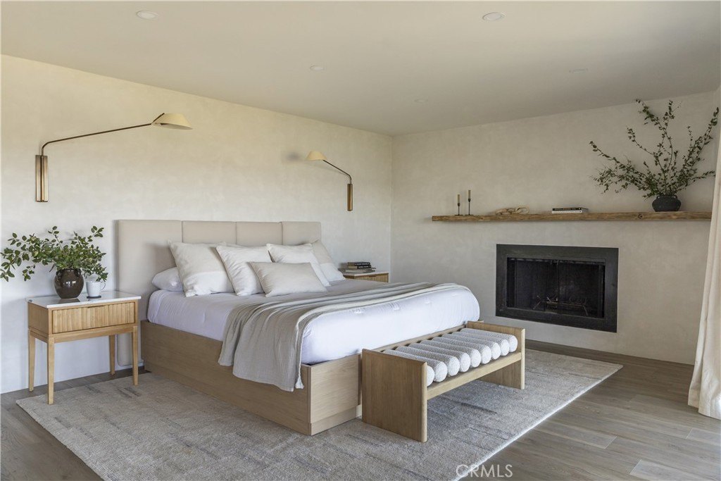 Lake Arrowhead, California, 92352, United States, 5 Bedrooms Bedrooms, ,4.5 BathroomsBathrooms,Residential,Forsale,1934019