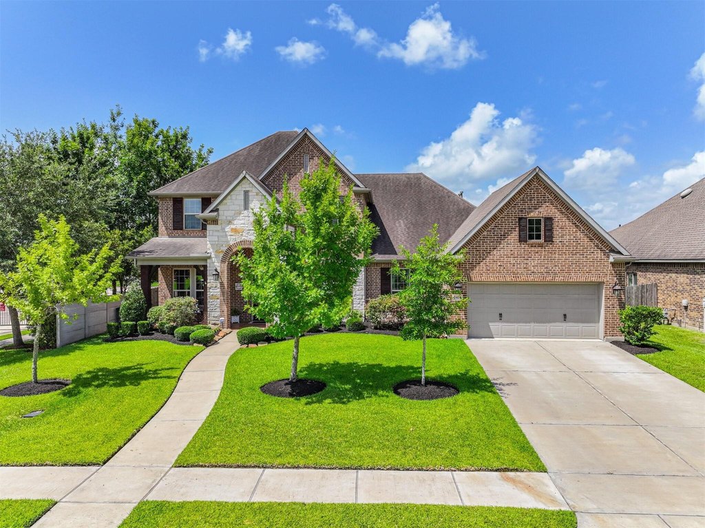 Friendswood, Texas, 77546, United States, 5 Bedrooms Bedrooms, ,4 BathroomsBathrooms,Residential,Forsale,1936498