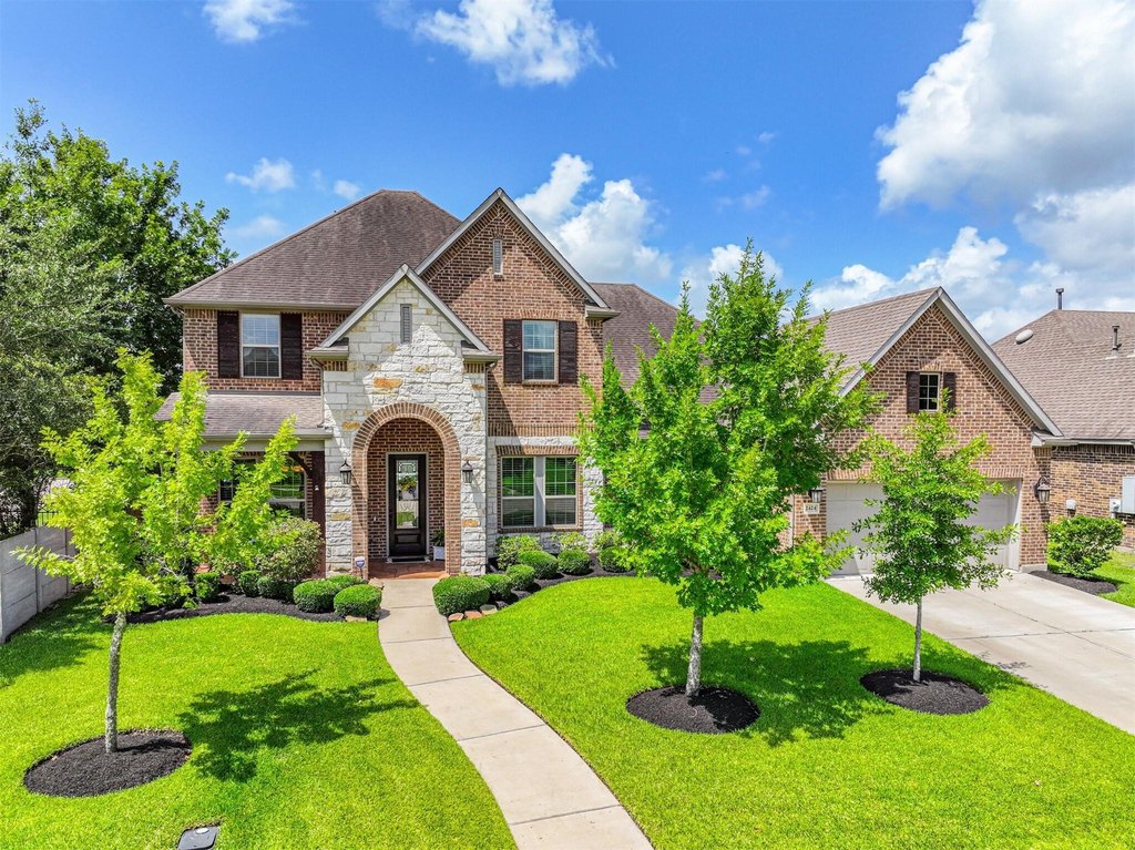 Friendswood, Texas, 77546, United States, 5 Bedrooms Bedrooms, ,4 BathroomsBathrooms,Residential,Forsale,1936498